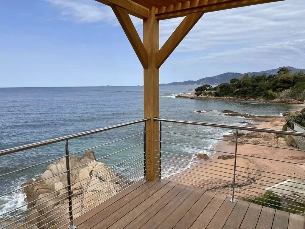 Terrasse en bord de mer
