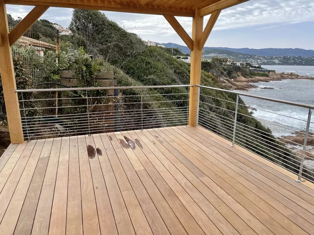 Terrasse en bord de mer
