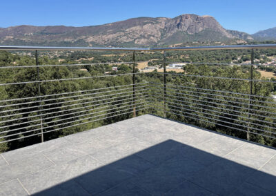 Garde-corps Evasion - 11 lisses à l'anglaise et main courante en tube rond